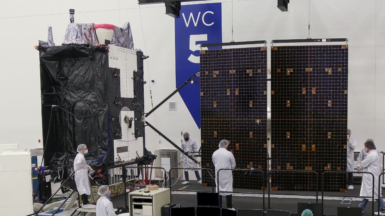 GPS-III-Five-Cleanroom